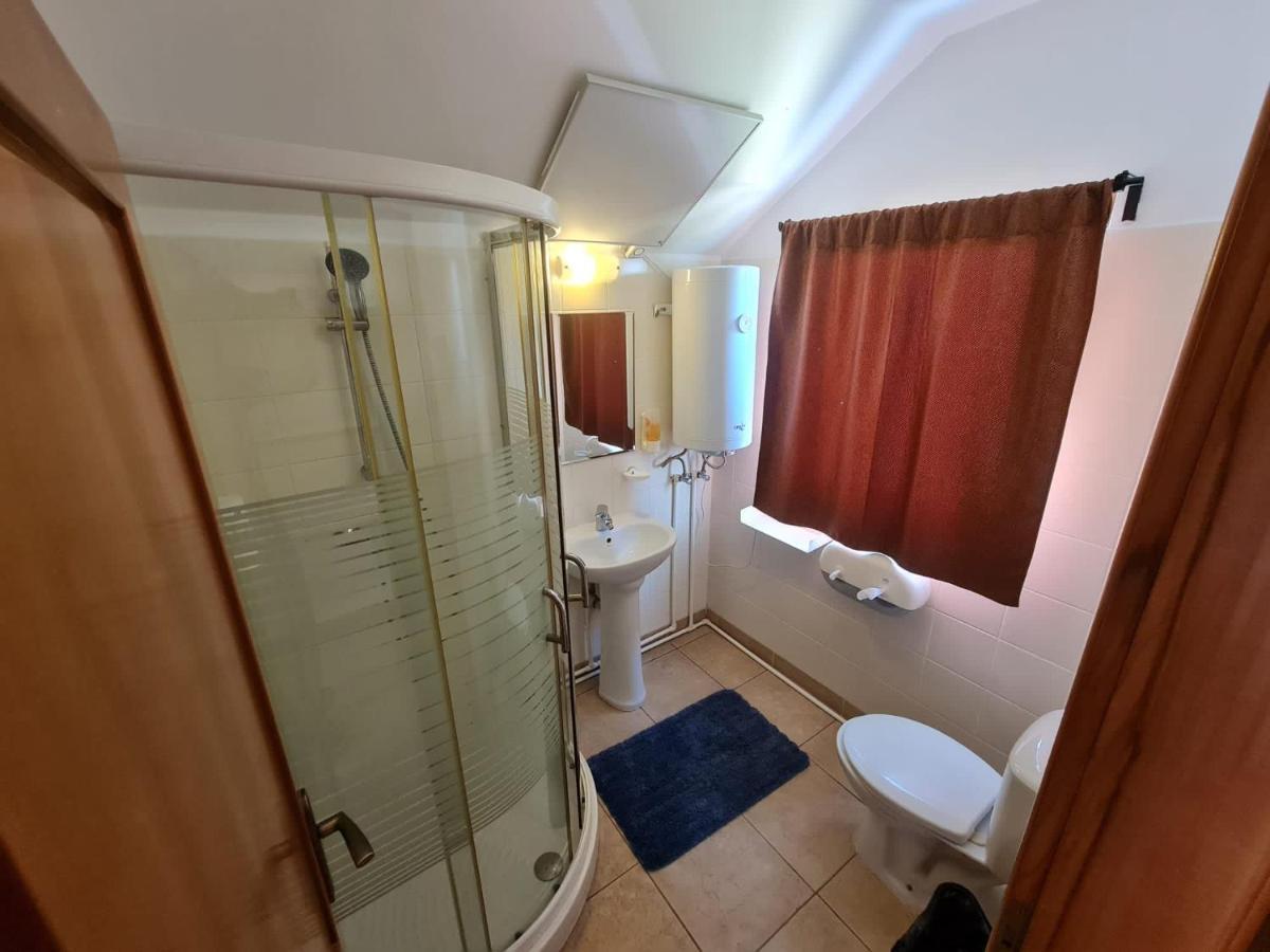 Отель Casa Pescarilor Lunca  Экстерьер фото