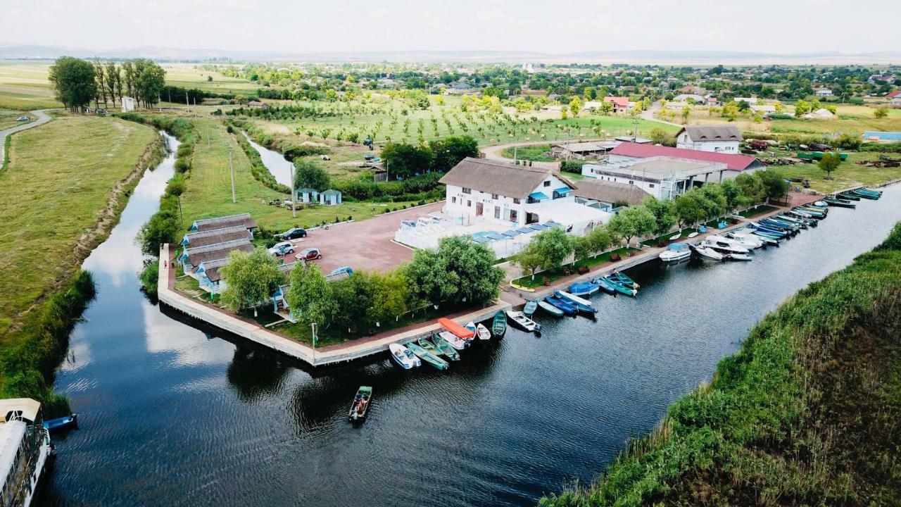 Отель Casa Pescarilor Lunca  Экстерьер фото